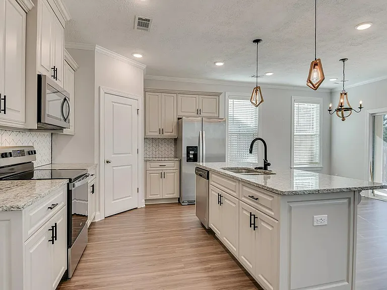 Kitchen 1