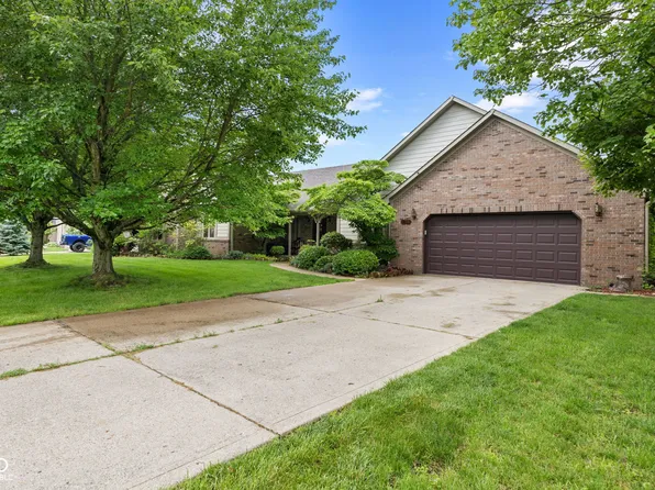 476 Turnberry Ct, Avon, IN 46123