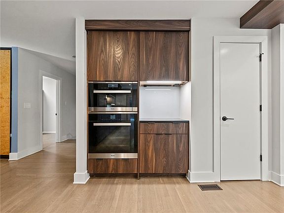 3rd image of 2153 Starfire Dr