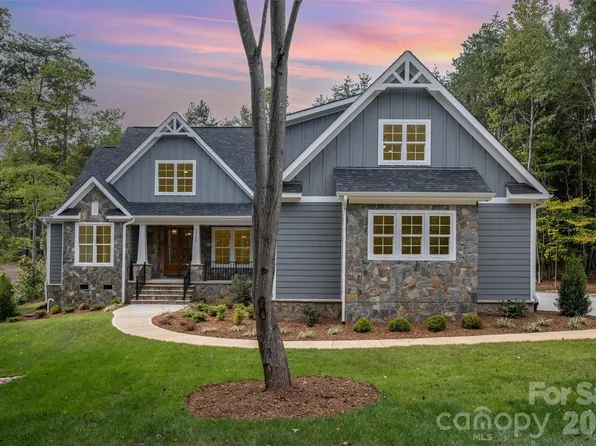 3215 James Plantation Dr, Denver, NC 28037