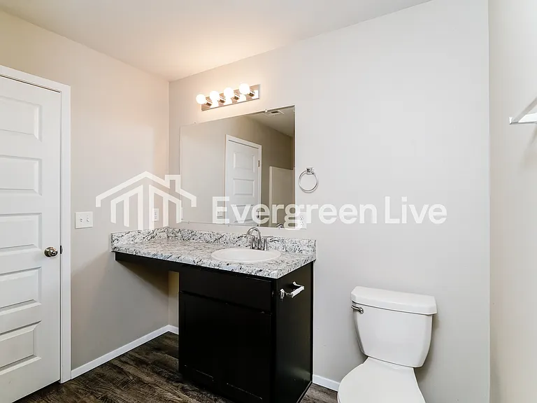1615 S 31st St — Photo 13