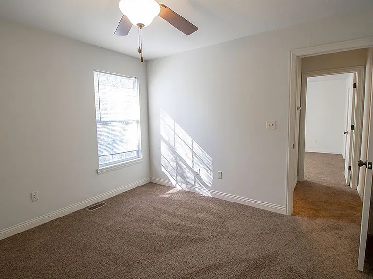 4612 Dehaven Dr — Photo 33