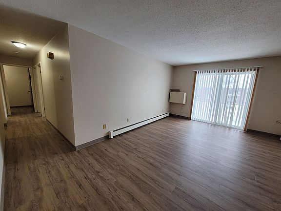 5th image of 515 30th Ave N Unit 22
