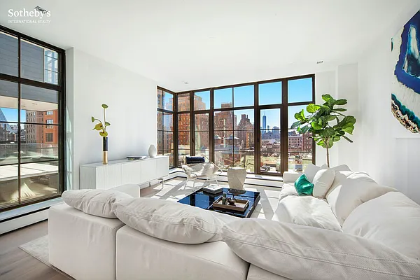 Sold by Sotheby's International Realty | media 17