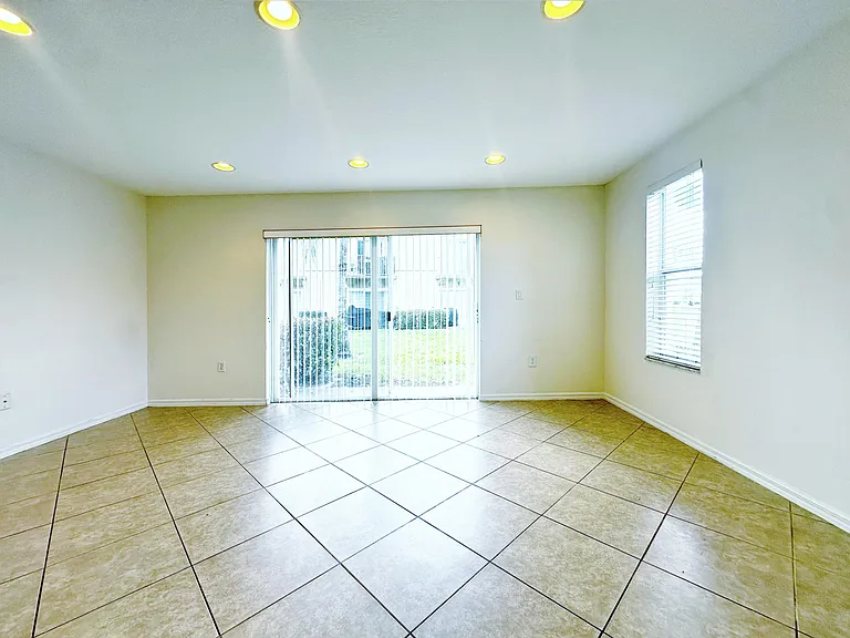 3035 SW 129th Way #143 — Photo 3