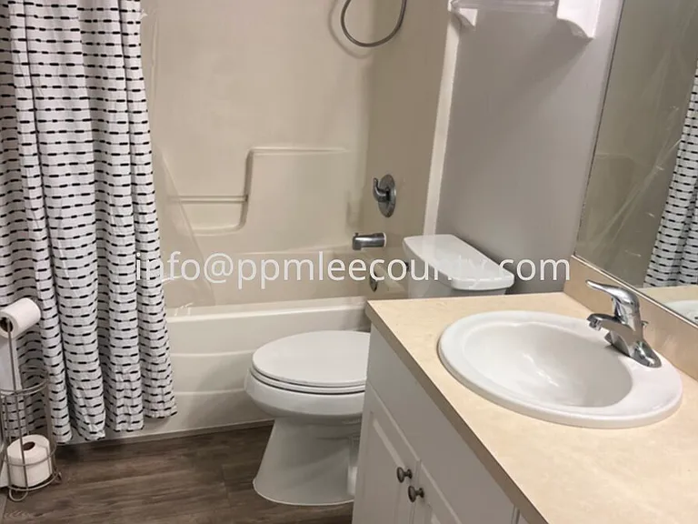2329 NW 31st St — Photo 12