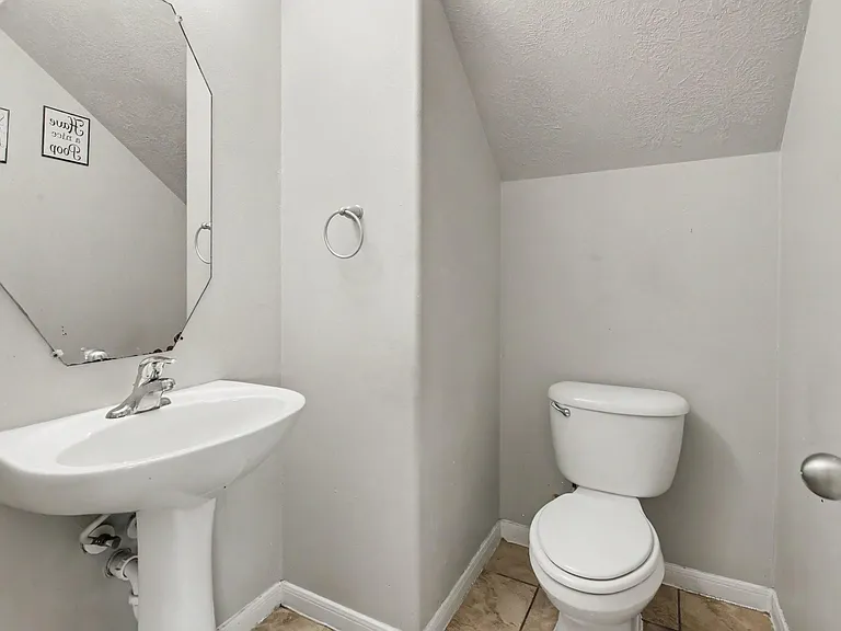 19534 Country Canyon Dr — Photo 14