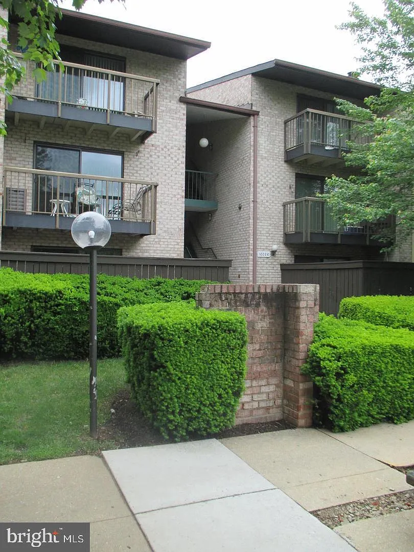 Building Photo - 10026 Stedwick Rd #103