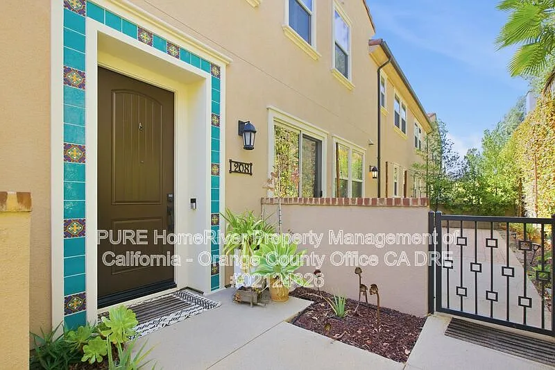 3 bed, 2.5 bath, 1652 sqft, $4,250 — Photo 1