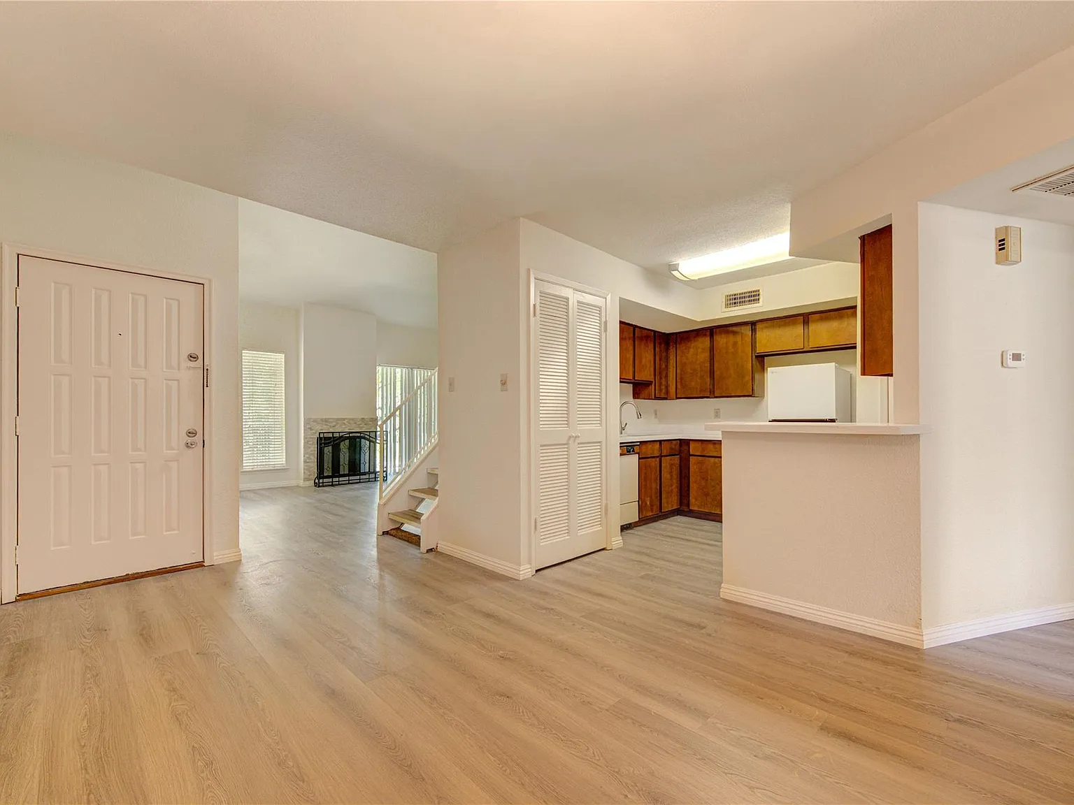 2 bed, 2.0 bath, 1068 sqft, $1,250 — Photo 4