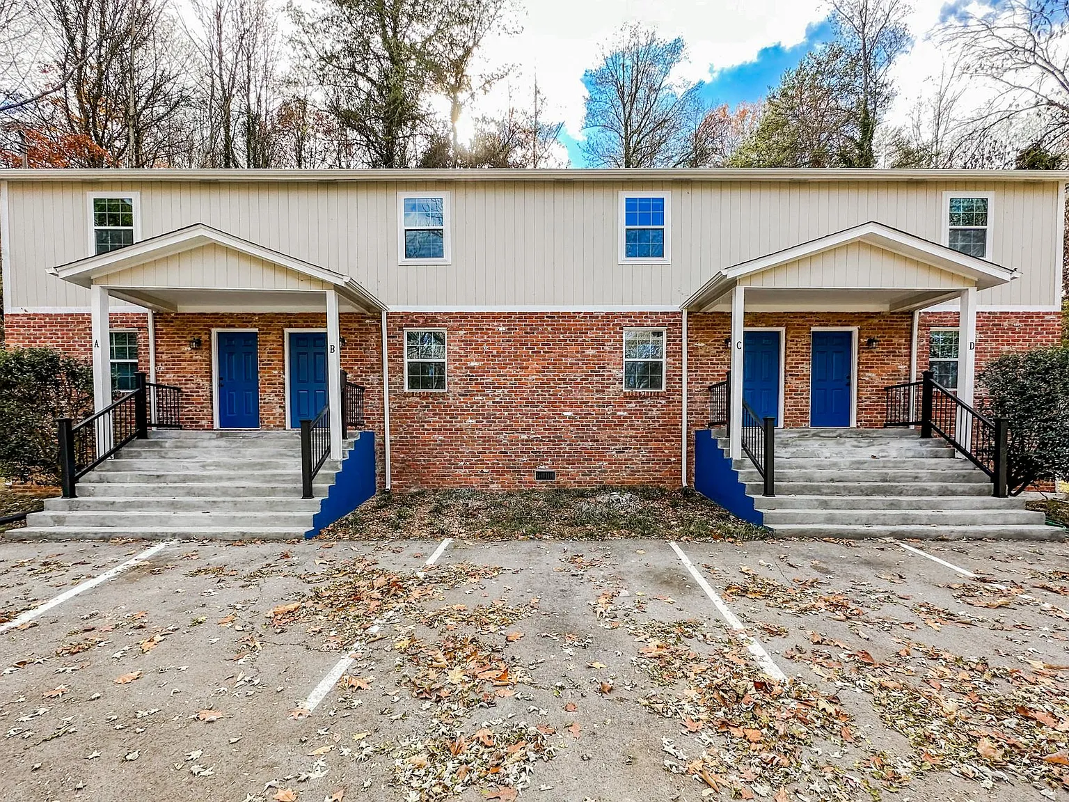 2 bed, 1037 sqft, $1,600 — Photo 1
