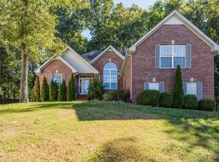 1129 Poplar Hollow Dr, La Vergne, TN 37086