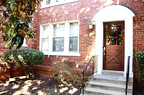 1817 N Rhodes St #4-258 Photo 1
