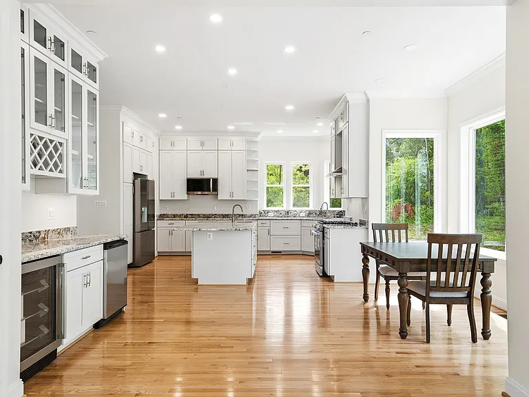 5116 Shore Dr — Photo 40