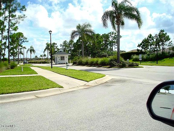 3rd image of 313 Brandy Creek Cir SE