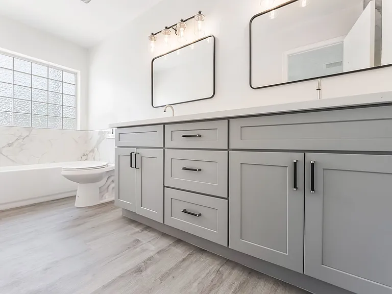 2108 Reynolds Ave — Photo 11