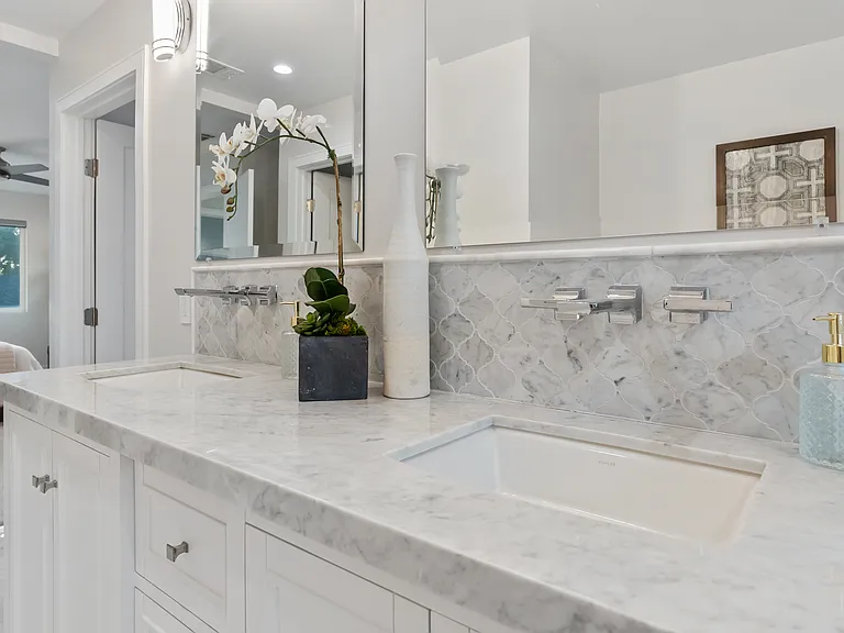 11951 Gladstone Dr — Photo 27