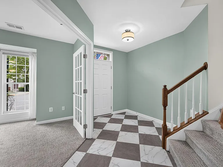 7015 Trek Way — Photo 7