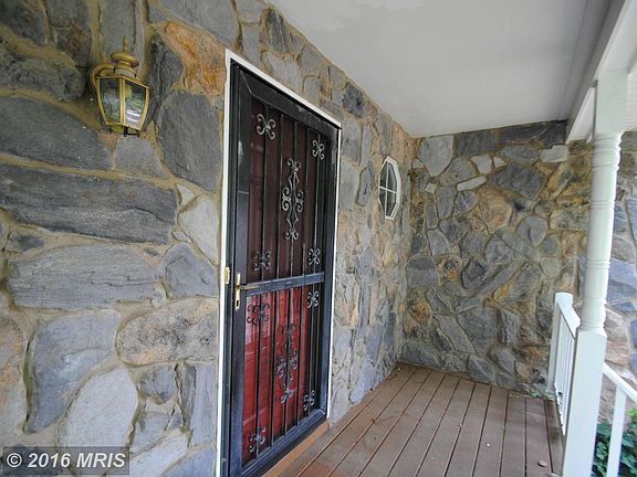 2nd image of 52 Dorothy Ln