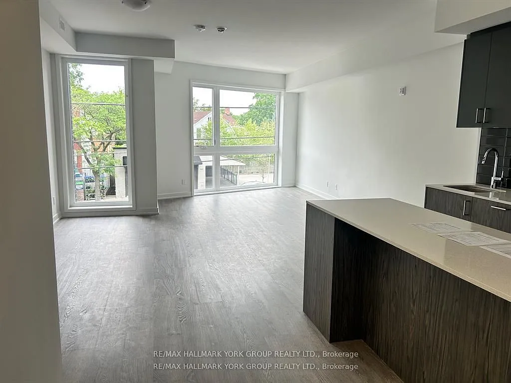 Building Photo - 35 Birchcliff Ave #37
