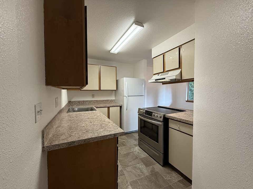 1st image of 525 11th St NW #C6