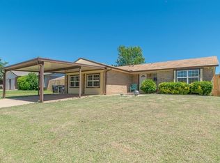 1000 S Avery Dr, Moore, OK 73160