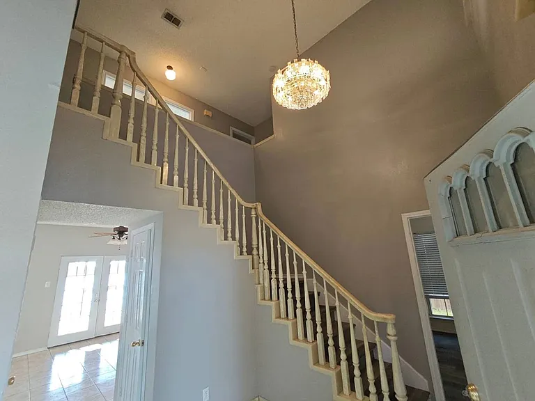 1423 Lakeshore Dr — Photo 8