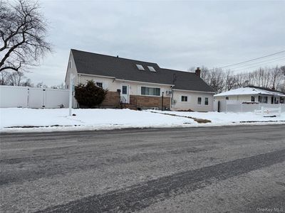 702 6th Street, West Babylon, NY, 11704