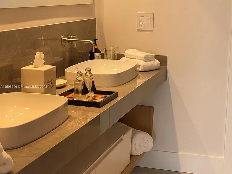 199 Ocean Lane Dr #1112 — Photo 16