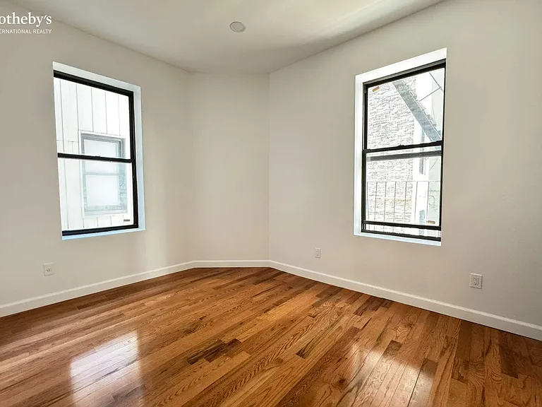 200 Claremont Ave #4 — Photo 11