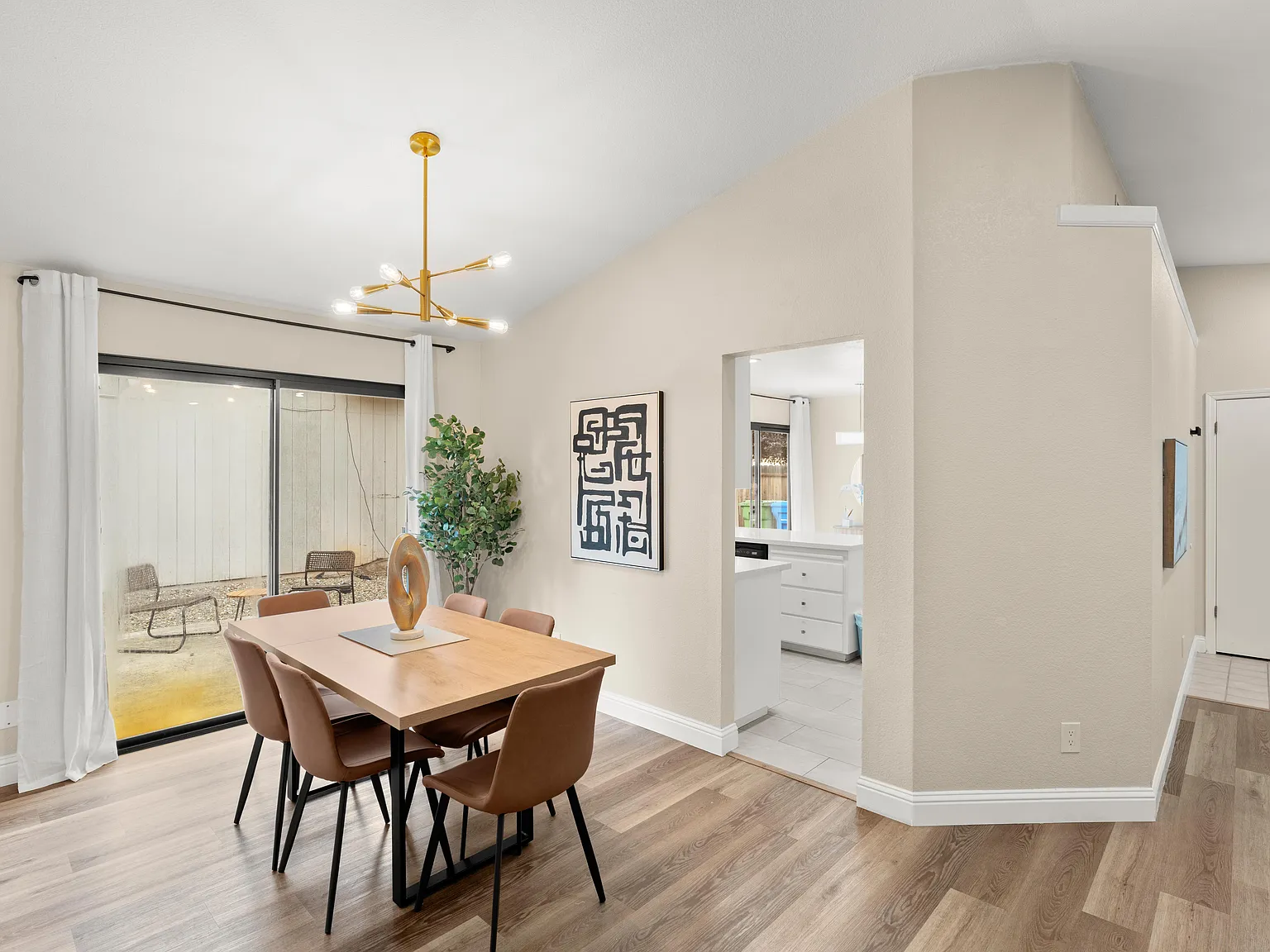 6685 Koster Way — Photo 3