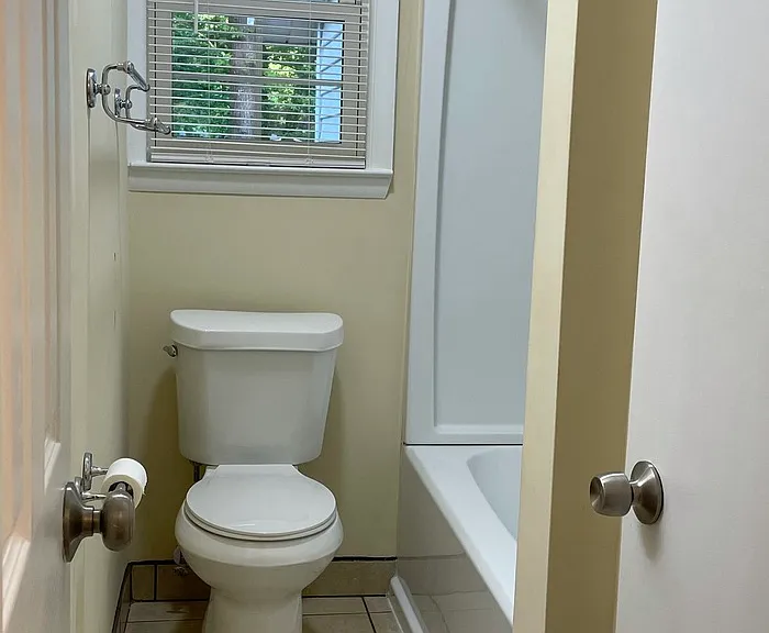 406 Bryan St — Photo 19