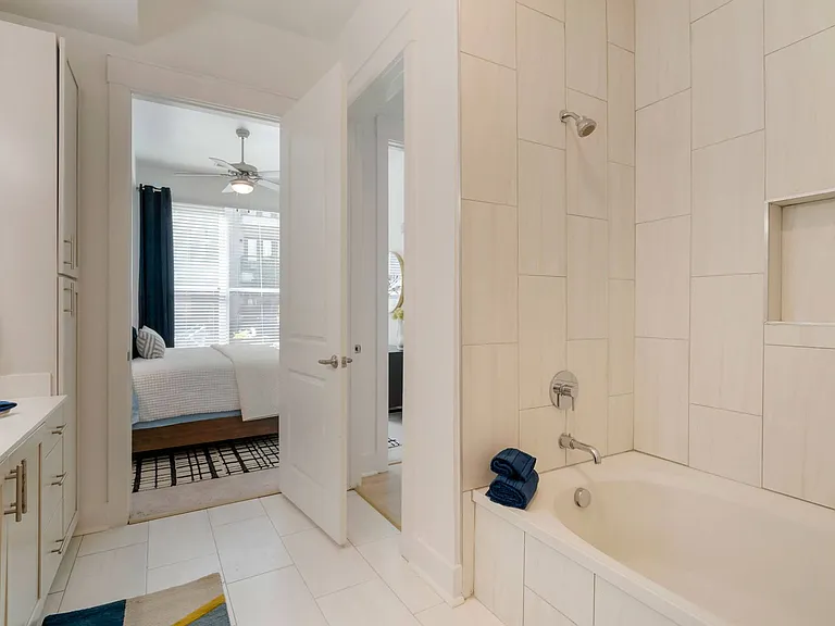 Allure at Southpark — Photo 15