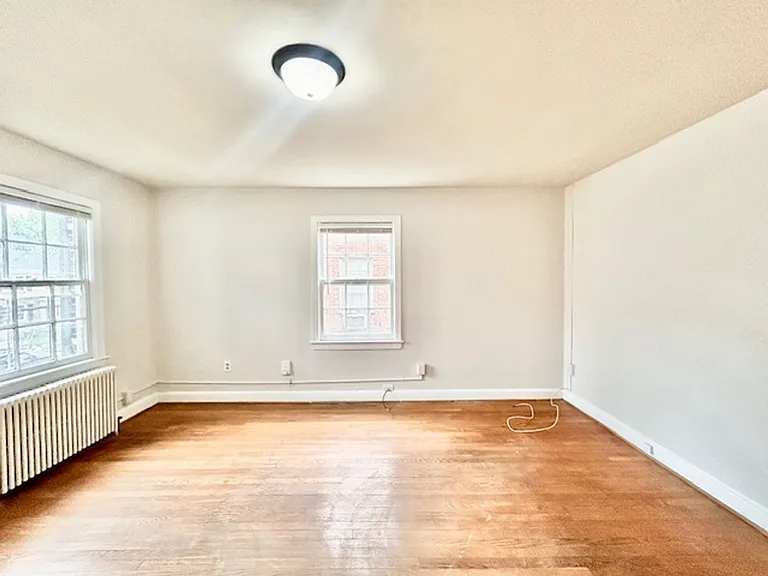 - 4534 Avondale Street — Photo 27