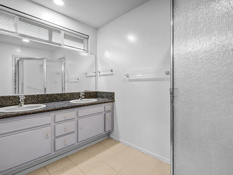 816 Granada Dr — Photo 30