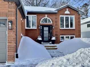14 Langevin Dr, Wasaga Beach, ON L9Z 1C6