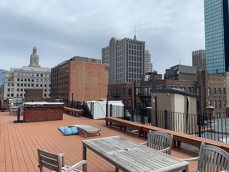 271 Dartmouth St #2B — Photo 40