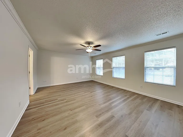 900 Arbor Greene Dr — Photo 8