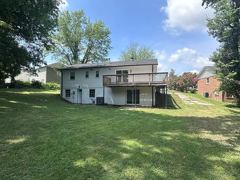 2909 Woodhill Ln — Photo 30