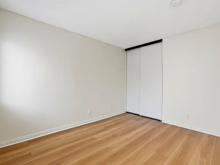 13901 Olive View Ln — Photo 23