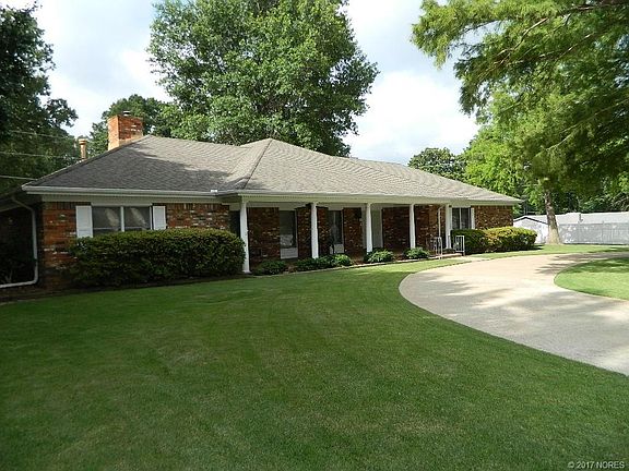 2nd image of 502 Greenwood Dr