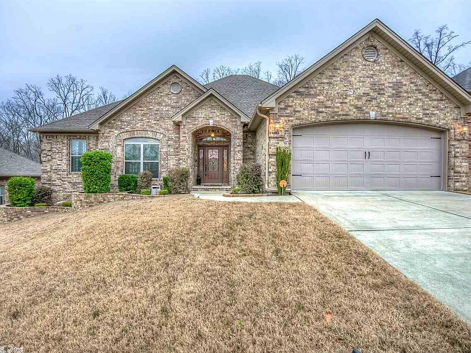 1st image of 3209 Village East Dr
