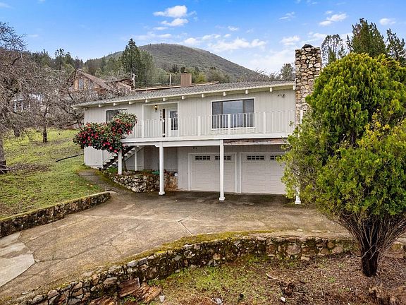 2nd image of 3196 Edgewood Drive