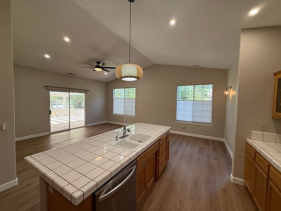 5th image of 510 Burlwood Ln