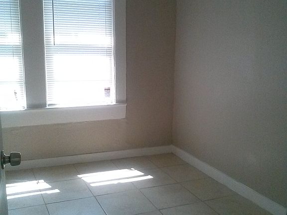 3rd image of 2505 12th Ave