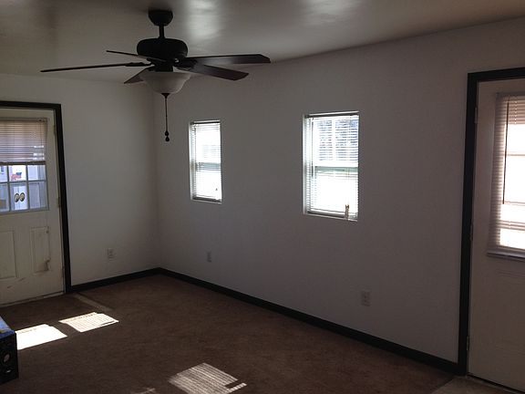 4th image of 4030 Mohegan Ave