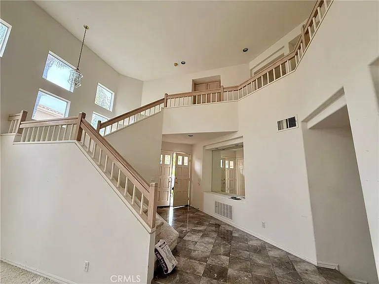 27461 Glenwood Dr — Photo 2