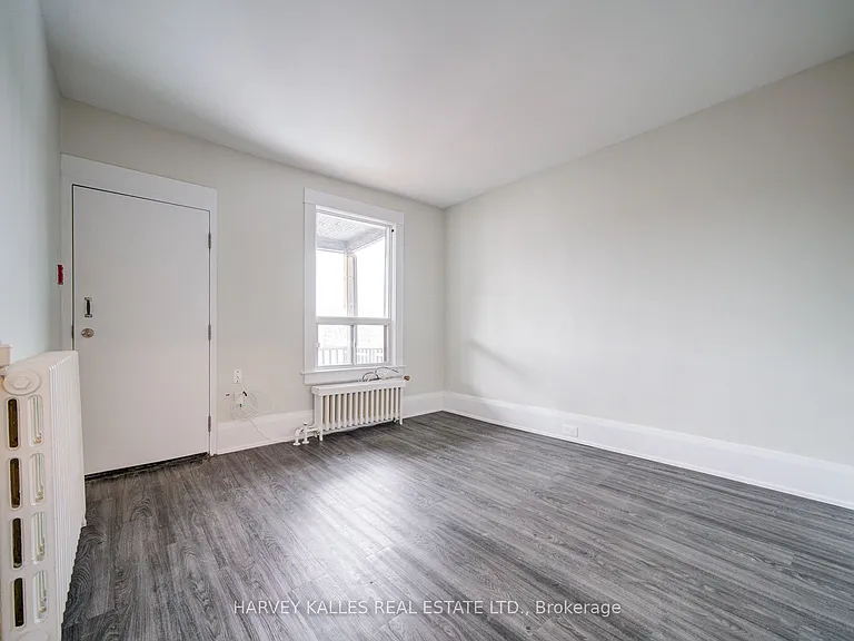 1074 Saint Clair Ave W #4 — Photo 20