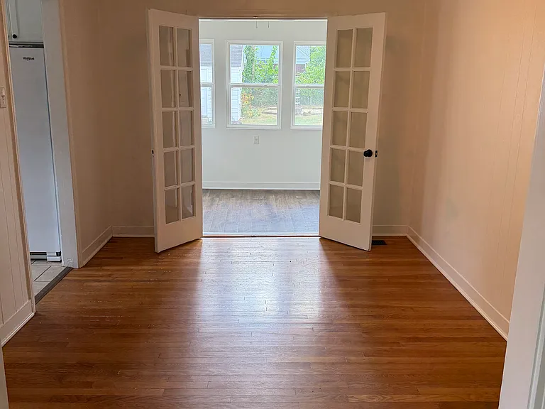 312 E C Ave — Photo 16