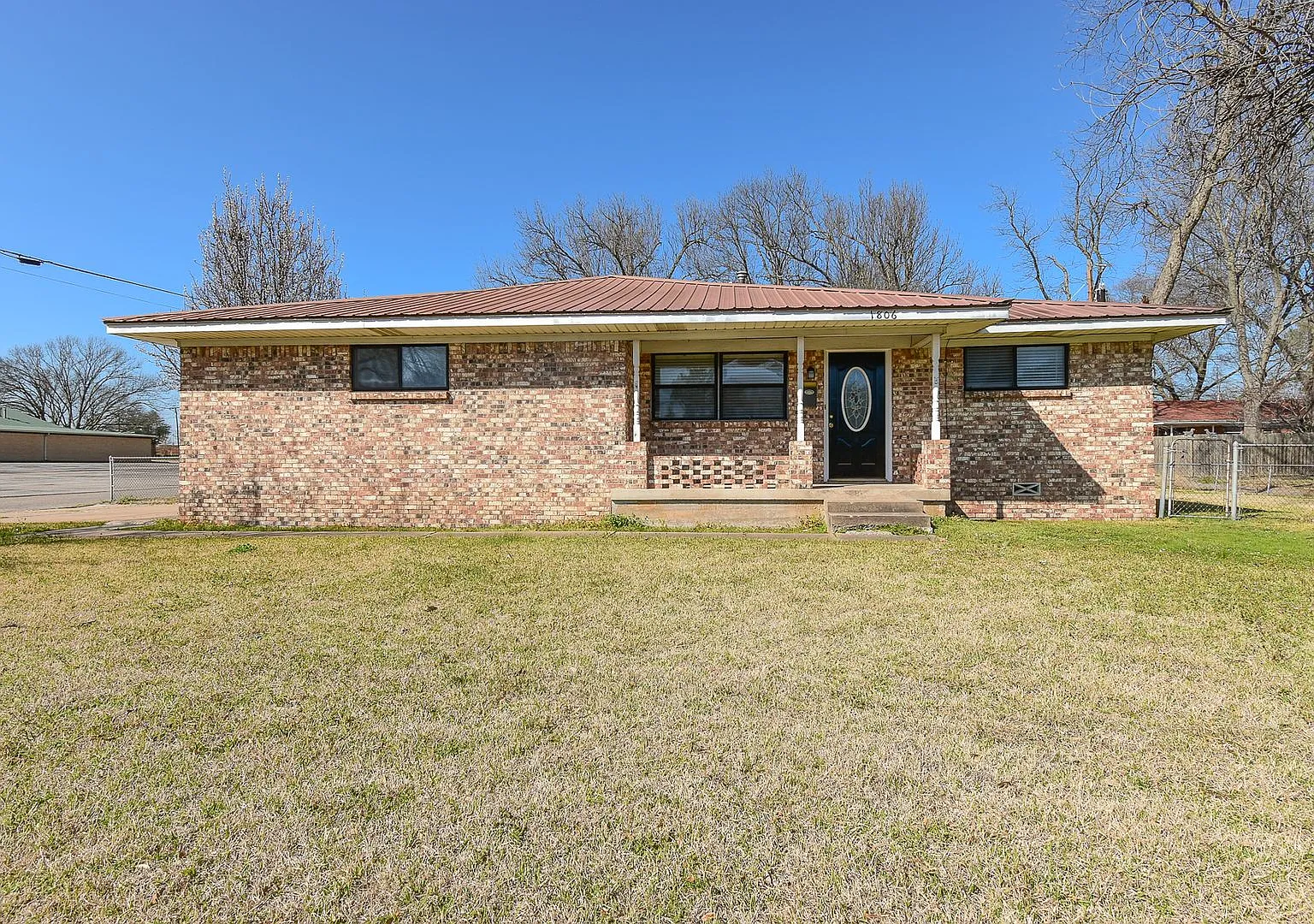 1806 Culver - House — Photo 1